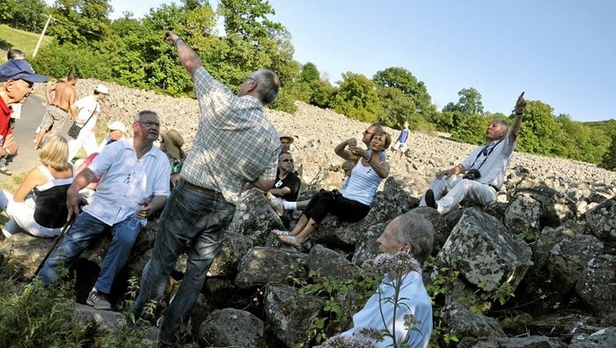 Plusieurs activités ont été organisées pour les amicalistes, dont une visite du site de la coulée de lave de Roquelaure à Lassouts...