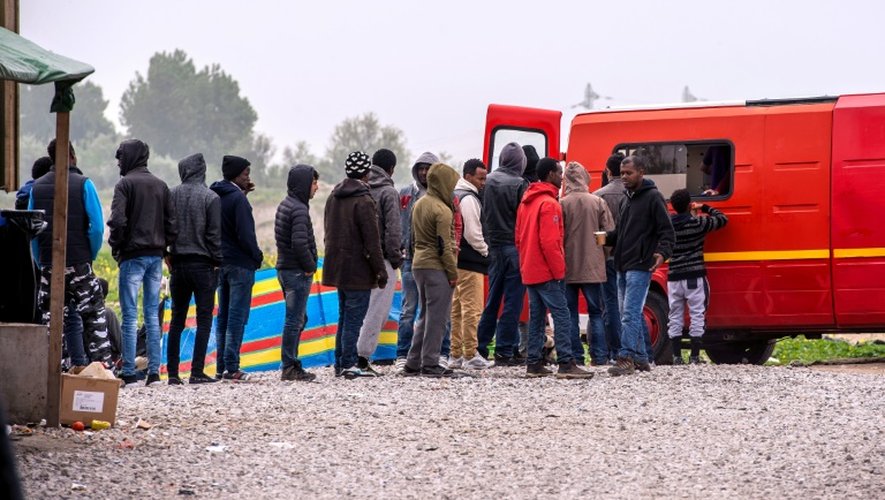 Retour au calme à Calais le 27 mai 2016 au lendemain d'une importante rixe qui a fait 40 blesséz