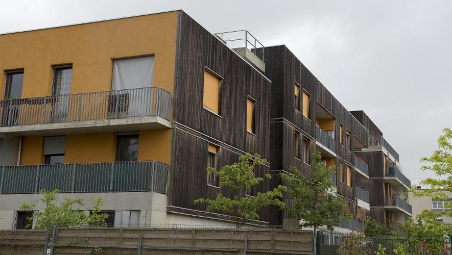 Immeuble d'habitations neufs sur le site du "Chêne Pointu" à Clichy-sous-Bois, le 12 mai 2014