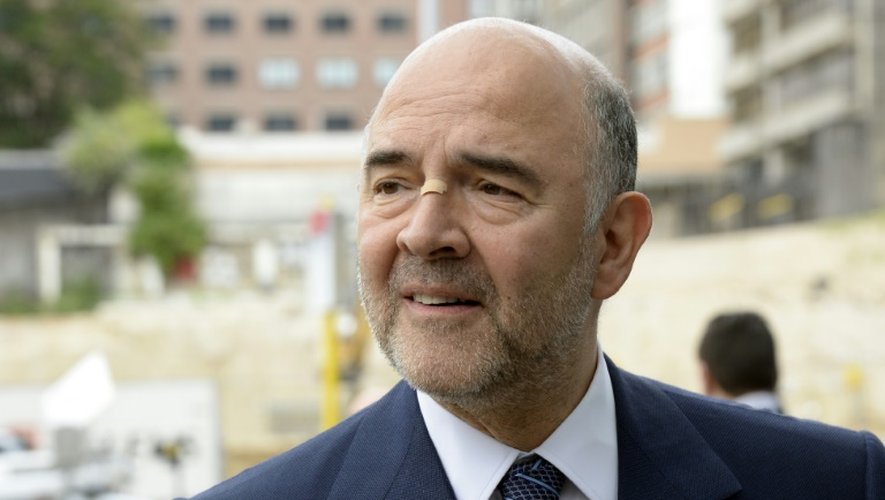 Le commissaire européen aux Affaires économiques, Pierre Moscovici, à son arrivée à une  réunion des dirigeants de la zone euro le 7 juillet 2015 à Bruxelles