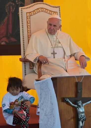 Le Pape François lors de sa visite de la prison de Palmasola, la plus surpeuplée et violente de Bolivie, le 10 juillet 2015
à Santa Cruz