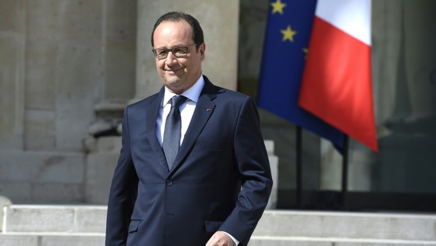 Le président François Hollande, dans la cour de l'Elysée le 29 uin 2015 à Paris
