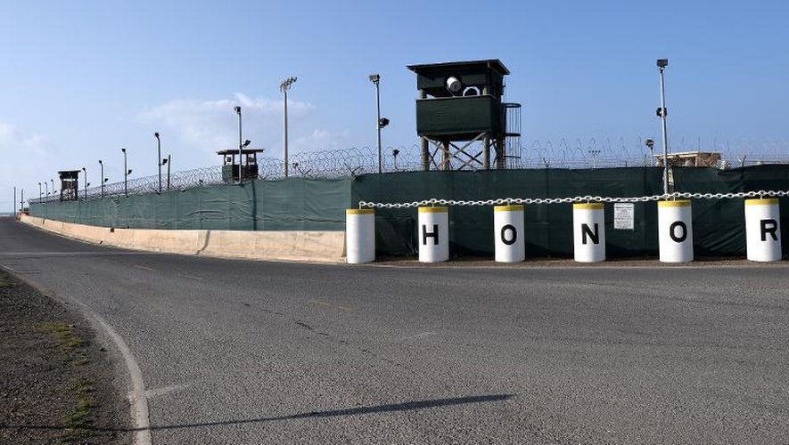 Les tours du "Camp Delta" à Guantanamo Bay, Cuba, le 8 avril 2014