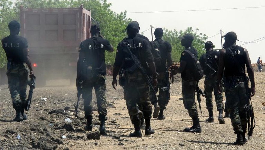Bataillon d'intervention rapide des forces camerounaises à Waza, dans le nord du Cameroun, près de la frontière avec le Nigeria, le 29 mai 2014