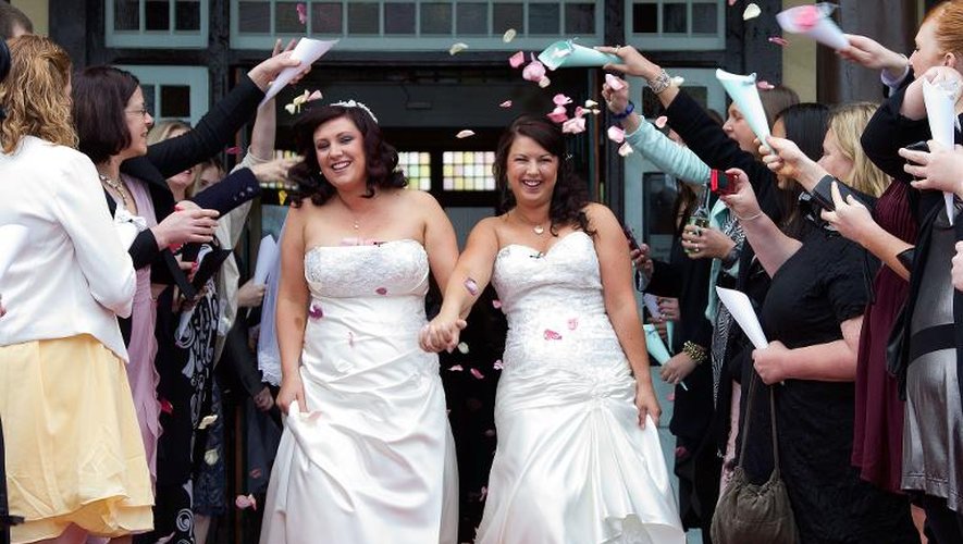 Jess Ives et Rachel Briscoe lors de leur mariage à Rotorua le 19 août 2013