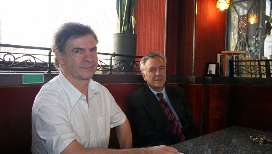 A gauche, Francis Cransac, président de l’association "A la rencontre d’Écrivains" et organisateur des Rencontres d’Aubrac se livre.