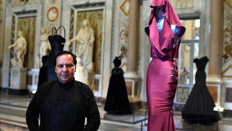 Le styliste franco-tunisien Azzedine Alaïa expose à la Villa Borghese à Rome, le 10 juillet 2015