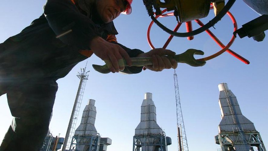 Le géant russe Gazprom a annoncé lundi avoir repoussé au 9 juin le passage au système de prépaiement pour ses livraisons de gaz à l'Ukraine
