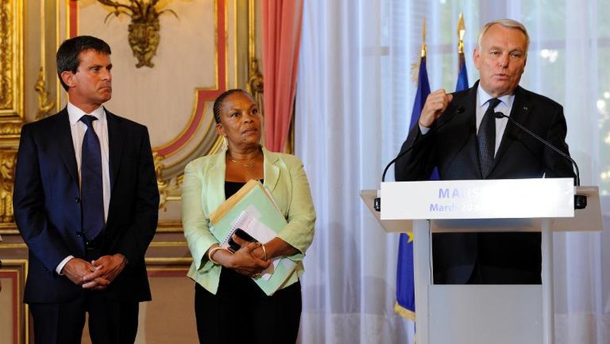 Jean-Marc Ayrault à Marseille le 20 août 2013 avec en arrière-plan Manuel Valls et Christiane Taubira