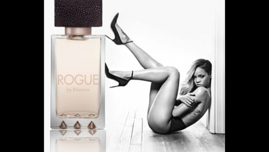 Rihanna : Rogue, son nouveau parfum dévoilé dans une campagne sexy et provocante !