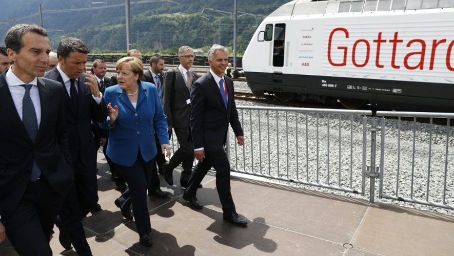 Angela Merkel, Christian Kern, Matteo Renzi et  Didier Burkhalter lors de l'inauguration du plus long tunnel du monde en Suisse, le 1er juin 2016