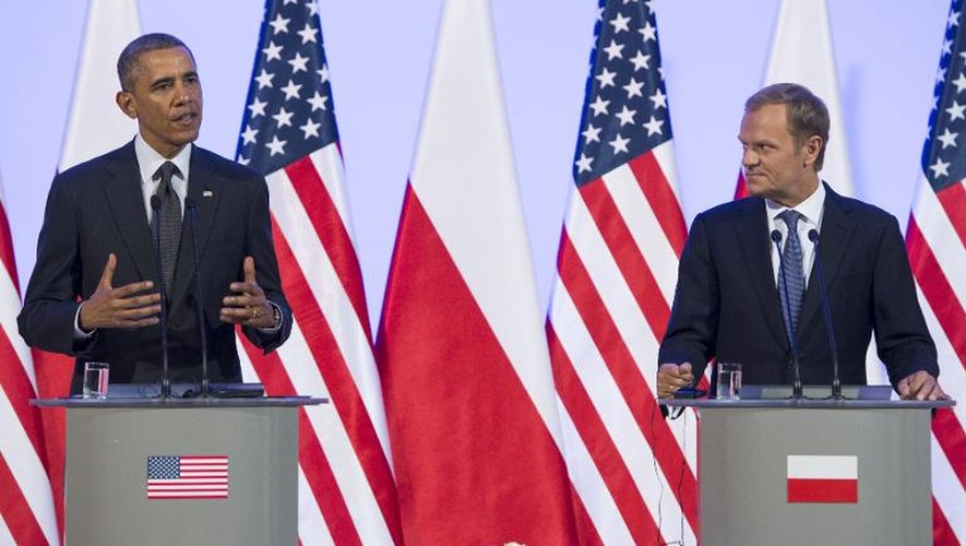 Barack Obama et le Premier ministre  polonais Donald Tusk lors d'une conférence de presse commune le 3 juin 2014 à Varsovie
