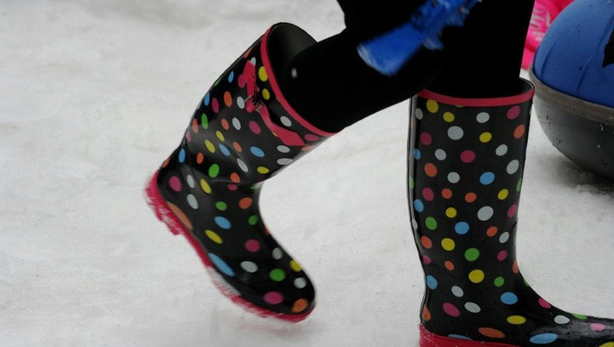 En pleine canicule début juillet, des  tests "des boots d'hiver avec des chaussettes jusqu'aux genoux"