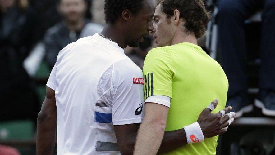 Le Français Gaël Monfils à l'issue de son match perdu contre le Britannique Andy Murray, le 4 juin 2014 à Roland-Garros