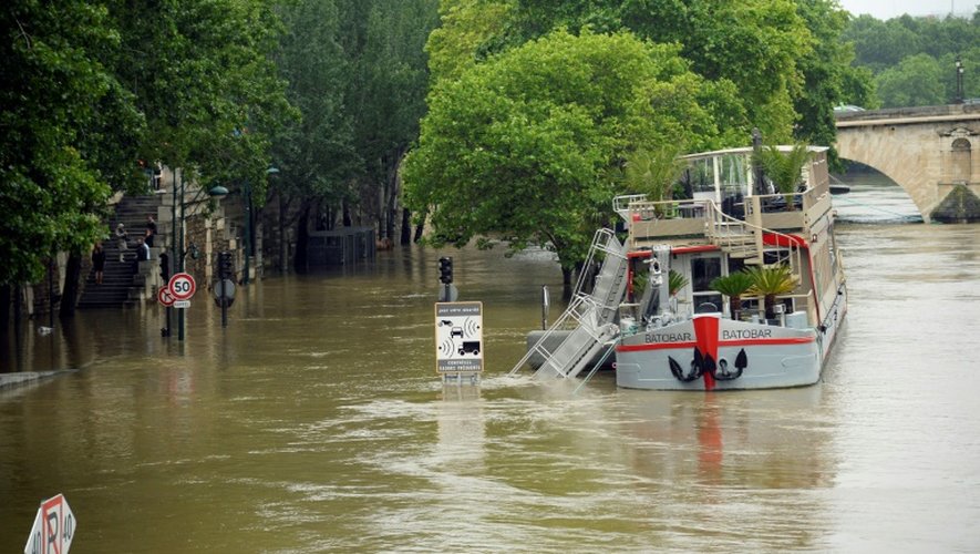Voie sur berge inondée le 2 juin 2016 à Paris