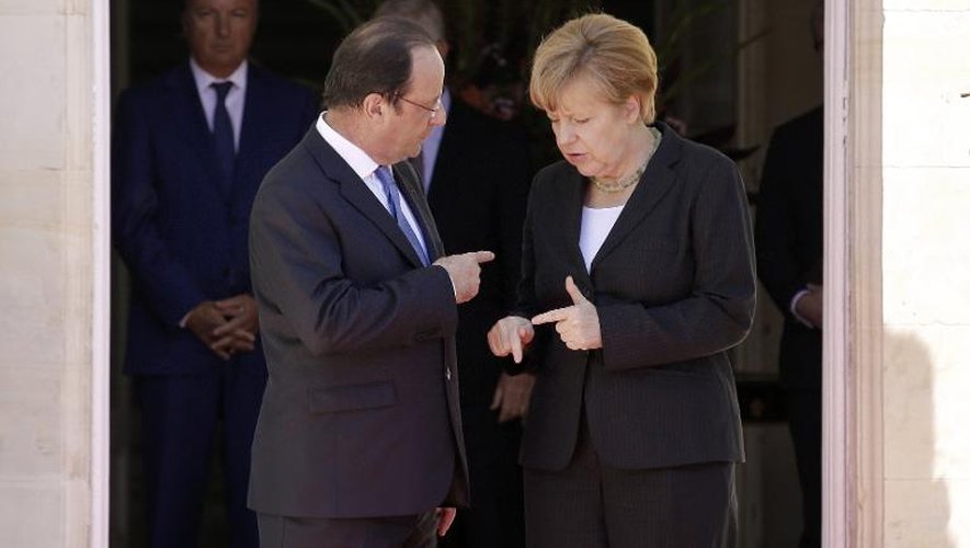 François Hollande et Angela Merkel le 6 juin 2014 au chateau de Bénouville