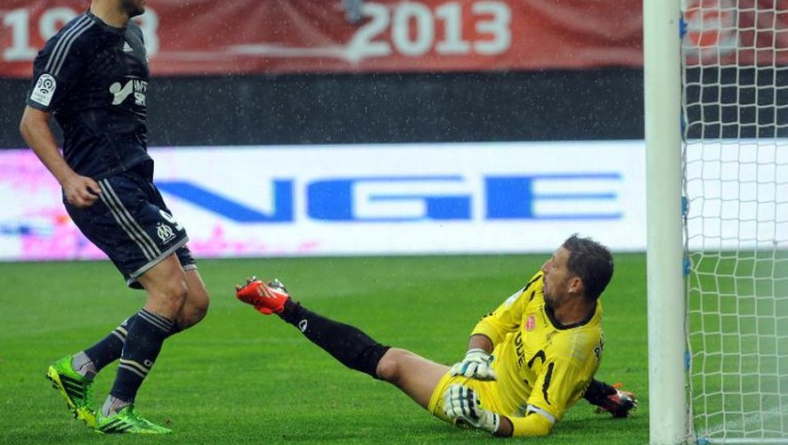 L'attaquant de l'OM André-Pierre Gignac inscrit le seul but de la rencontre face à Valenciennes, le 24 août 2013 au Stade du Hainaut