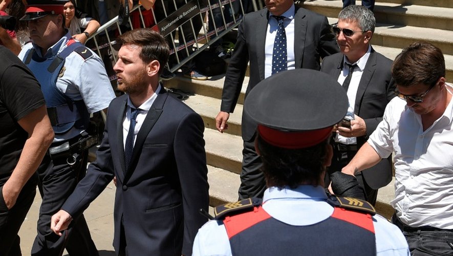 Lionel Messi, le 2 juin 2016 à Barcelone en train de quitter le tribunal