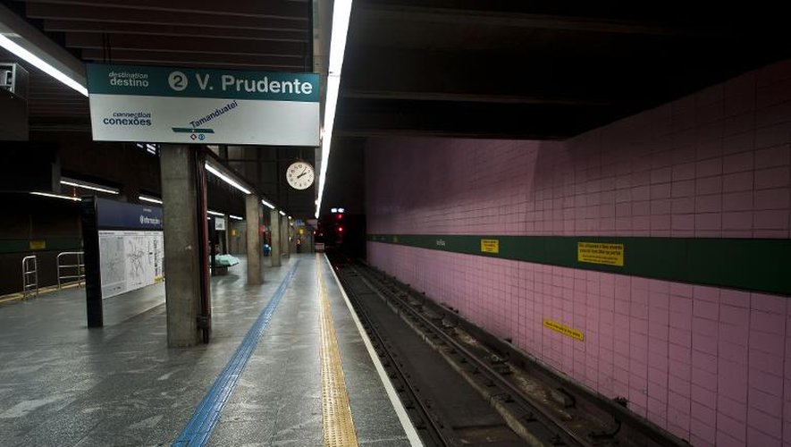 La station de métro Ana Rosa à Sao Paulo, vide au quatrième jour de grève des employés, le 8 juin 2014