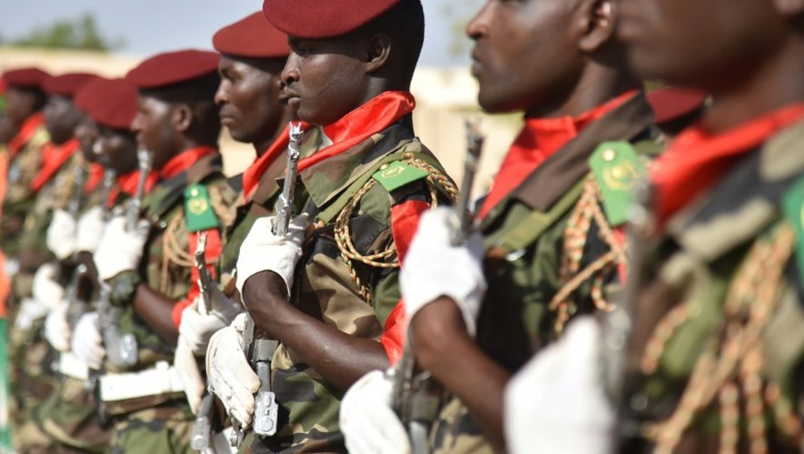 Des soldats nigériens le 19 mars 2016 à Niamey