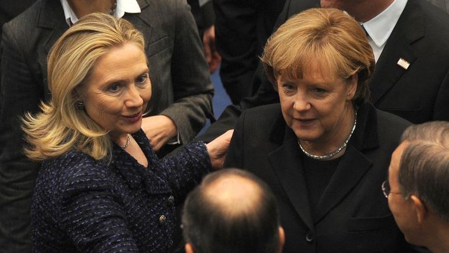 Hillary Clinton et Angela Merkel le 5 décembre 2011 à Bonn