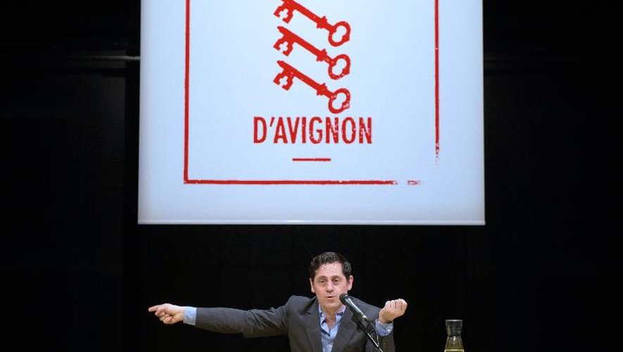 Le directeur du festival d'Avignon, Olivier Py, présente l'édition 2014, dans la Cité des papes le 20 mars 2014