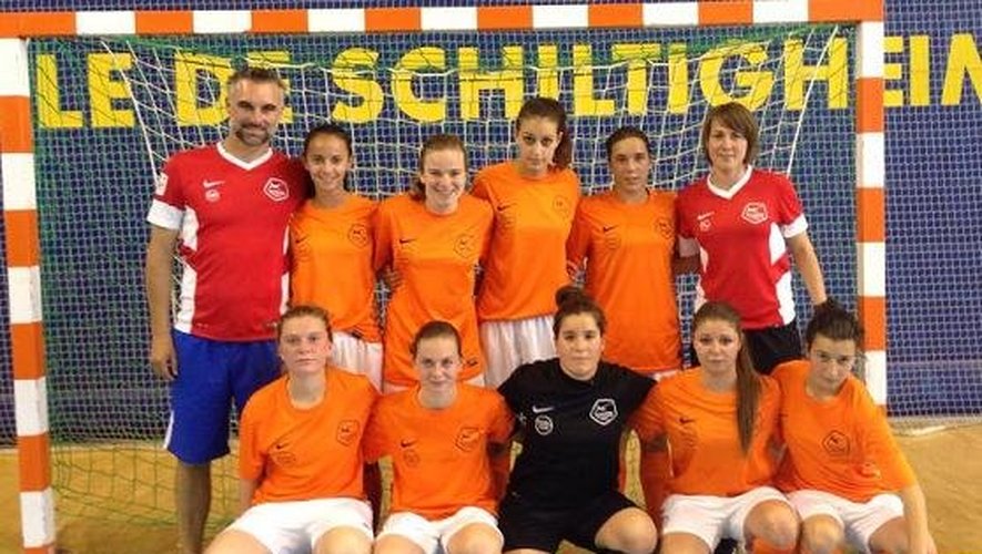 Les demoiselles de la section foot du lycée ruthénois ont décroché à Strasbourg le titre de championnes de France de futsal.