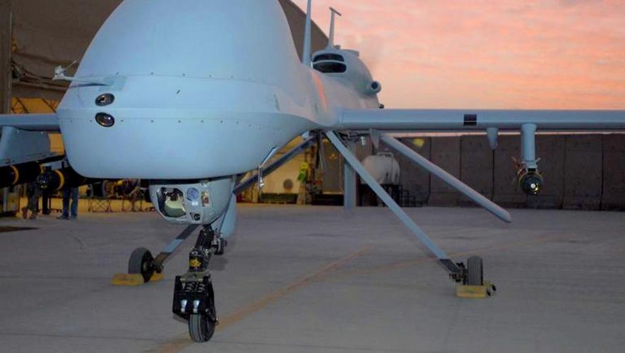 Image fournie par l'armée américaine d'un drone  armé de missiles, le 27 février 2011 à Camp Taji, en Irak