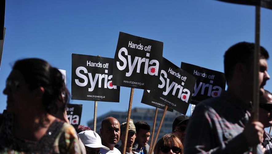 Des manifestants protestent le 31 août 2013 à Londres contre une éventuelle intervention en Syrie
