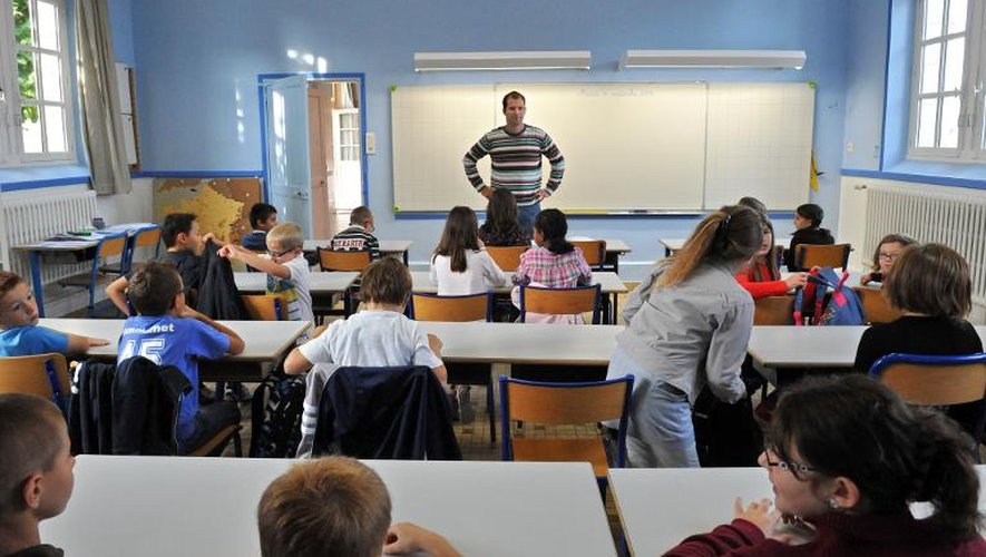 Un enseignant devant sa classe, à Nantes, le 4 septembre 2012