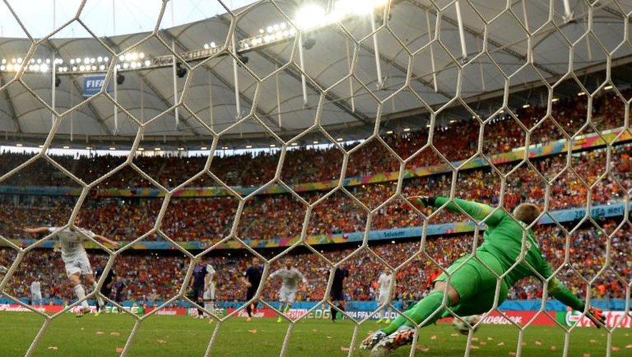 Xabi Alonso, auteur de l'unique but pour l'Espagne, sur penalty, face aux Pays-Bas, lors du premier tour du groupe B du Mondial, à Salvador, le 13 juin 2013