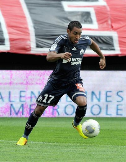 L'attaquant de Marseille contrôle le ballon lors du match de L1 à Valenciennes le 24 août 2013