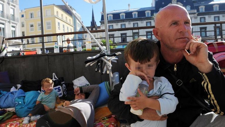 Des personnes sans abri en quête d'un hébergement d'urgence, le 3 septembre à Clermont-Ferrand