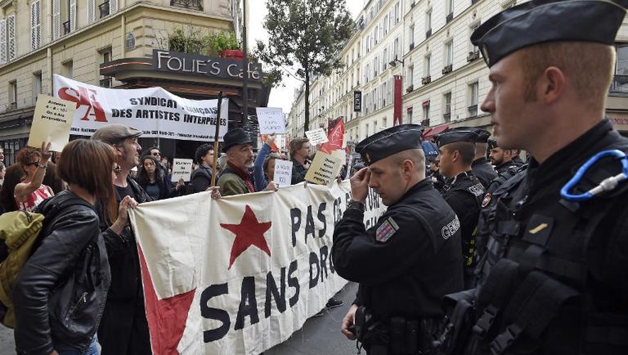 Des intermittents du spectacle manifestent à Paris, le 2 juin 2014