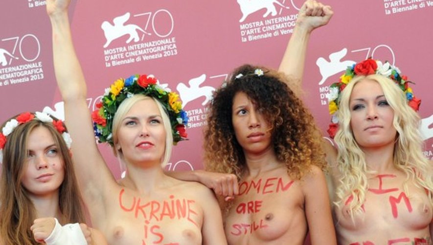 Le Photocall des Femen au festival de Venise