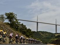 Le Tour quitte Rodez et l'Aveyron