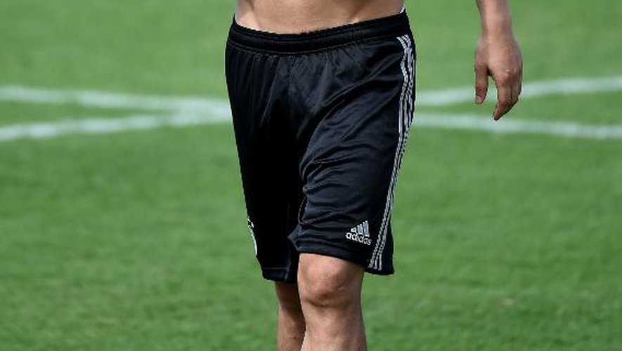 Le milieu allemand Mesut Ozil à l'entraînement à Santo André le 9 juin 2014