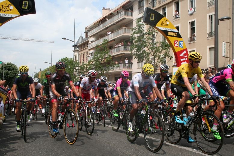 Top départ pour les 175 coureurs du Tour !