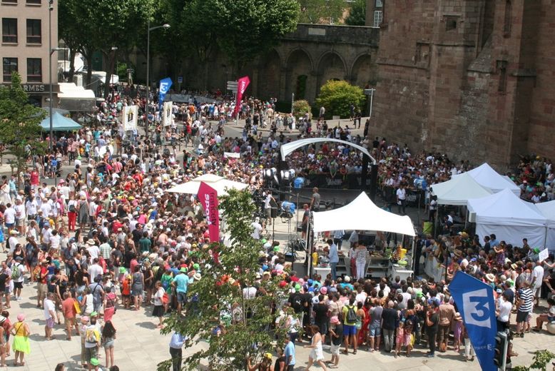 Le Tour quitte Rodez et l'Aveyron