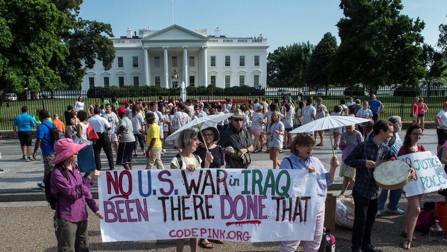 Des Américains manifestent le 16 juin 2014 en face de la Maison Blanche à Washington contre une intervention en Irak