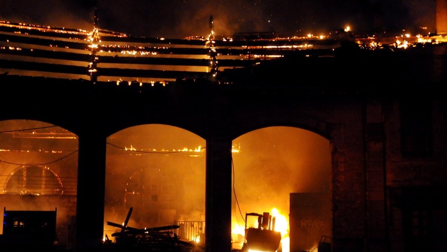 Rodez : un entrepôt de la SNCF entièrement détruit par un incendie
