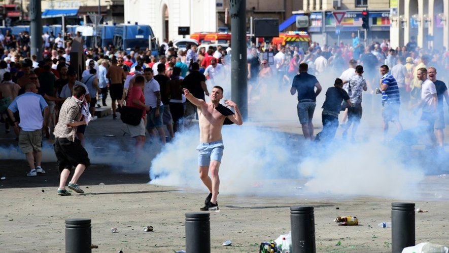 De nombreux incidents se sont produits samedi entre hooligans, à Marseille, en marge d'Angleterre-Russie, comptant pour l'Euro-2016 de football