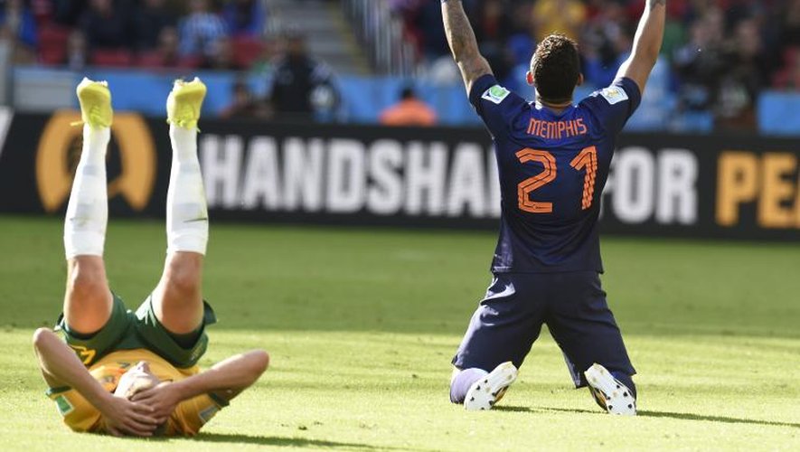 La joie du Néerlandais Memphis Depay, buteur contre l'Australie, le 18 juin 2014 à Porto Alegre