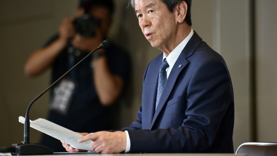 Hisao Tanaka, patron du conglomérat japonais Toshiba le 29 mai 2015 s'adresse à la presse au siège du groupe à Tokyo