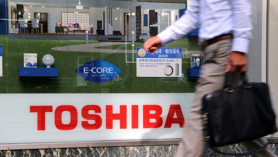 L'action Toshiba bondissait à la Bourse de Tokyo le 21 juillet 2015 dans la perspective de la démission de son président