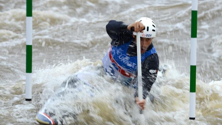 Le Français Denis Gargaud lors des demi-finales du C1, aux Mondiaux de canoë-kayak à Prague