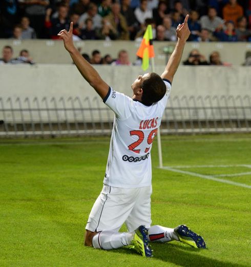 Lucas après avoir marqué son premier but sous le maillot du PSG, contre Bordeaux en Ligue 1 le 13 septembre 2013 à Chaban-Delmas