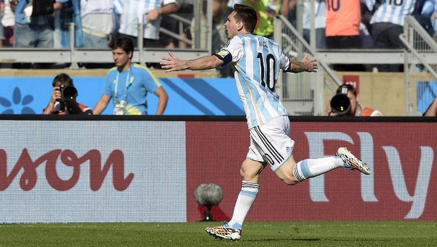 Lionel Messi après son but inscrit dans les arrêts de jeu contre l'Iran qui qualifie l'Argentine pour les 8e de finale du Mondial, le 21 juin 2014