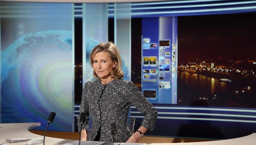 Claire  Chazal sur le plateau du 20h de TF1 le 24 février 2013 à Boulogne