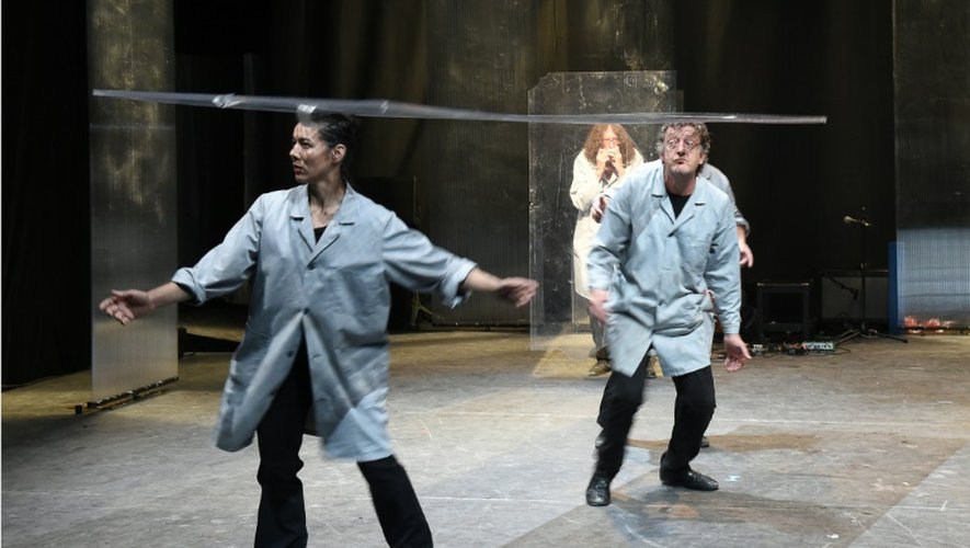 Répétition de la pièce "Forbidden di sporgersi" à Avignon, le 14 juillet 2015